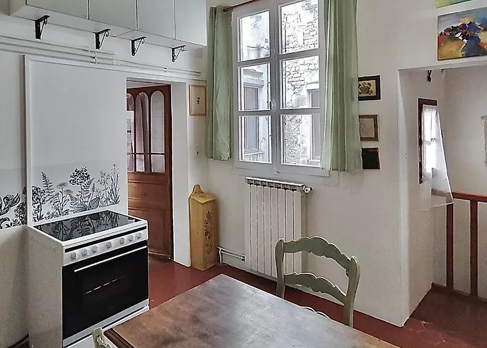 Au Croco Fleuri, 50m Des Arenes, Terrasse