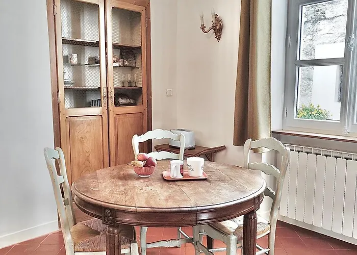 Au Croco Fleuri, 50m Des Arenes, Terrasse 尼姆